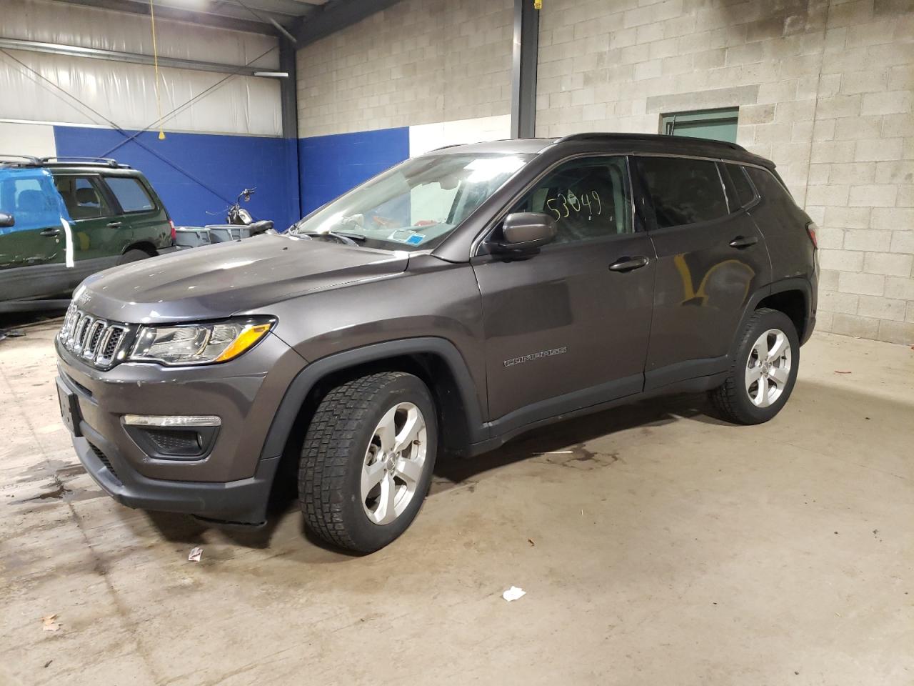 2018 Jeep Compass Latitude VIN: 3C4NJDBB1JT423506 Lot: 44740233