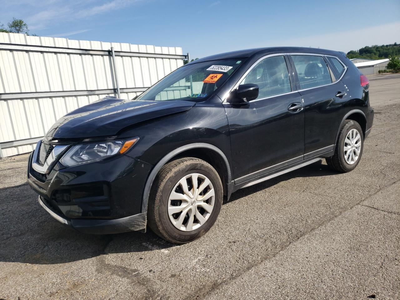 2017 Nissan Rogue S VIN: KNMAT2MV5HP587098 Lot: 52285433