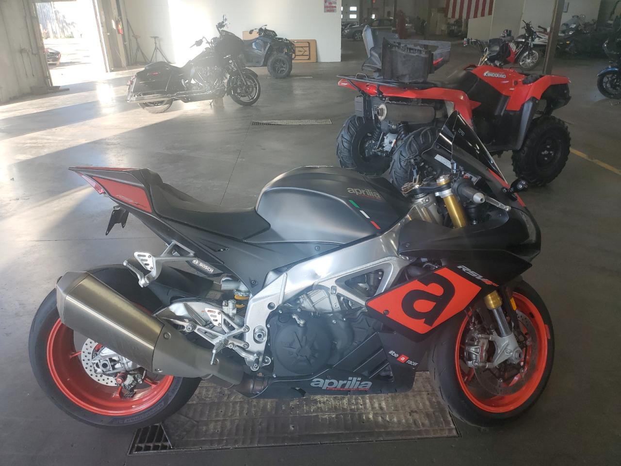 2018 Aprilia Rsv4 VIN: ZD4KEU003JS001574 Lot: 71634914