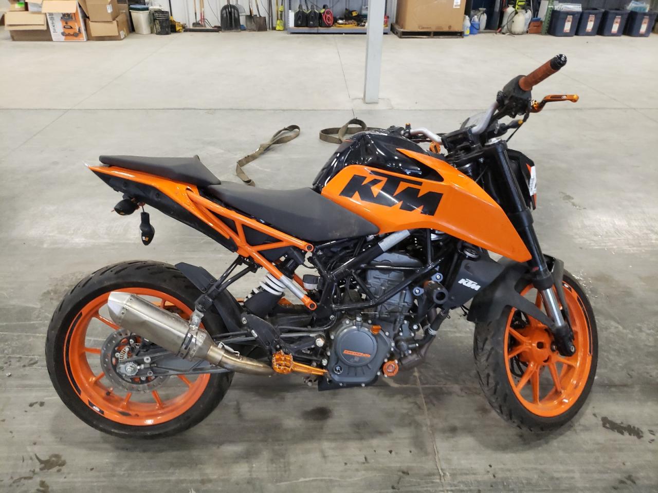 2023 Ktm 200 Duke VIN: MD2JPC400PC020537 Lot: 71804444