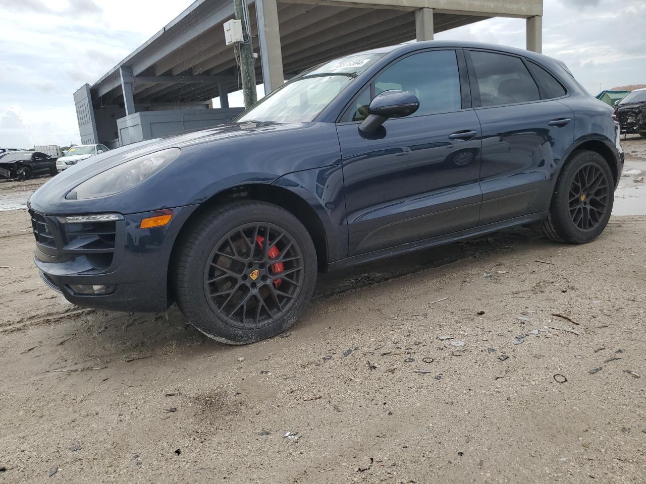 2017 Porsche Macan Gts VIN: WP1AG2A57HLB52758 Lot: 73376594