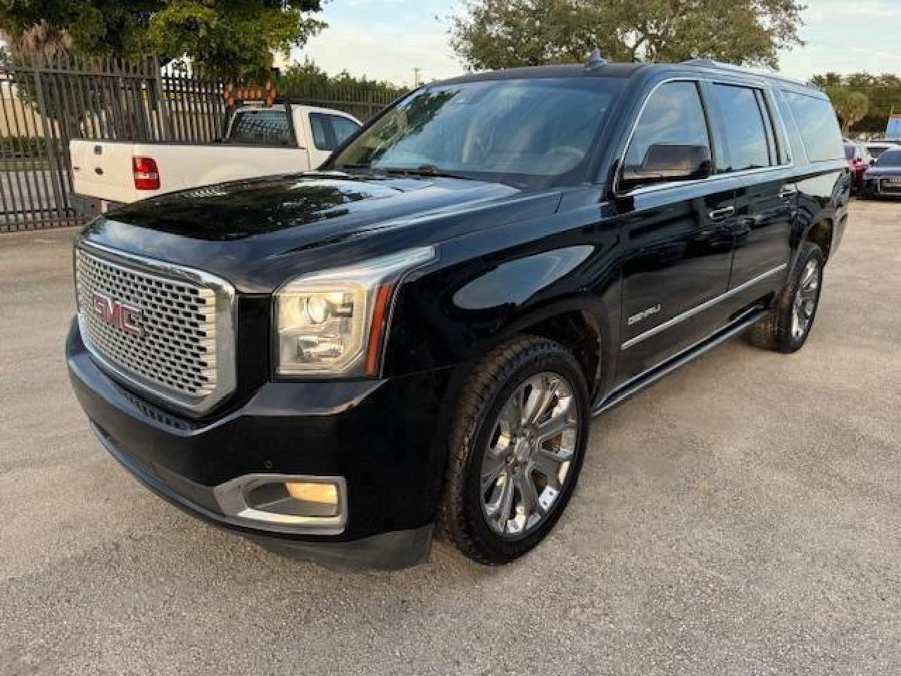 2015 GMC Yukon Xl Denali VIN: 1GKS1JKJ0FR715158 Lot: 75572754