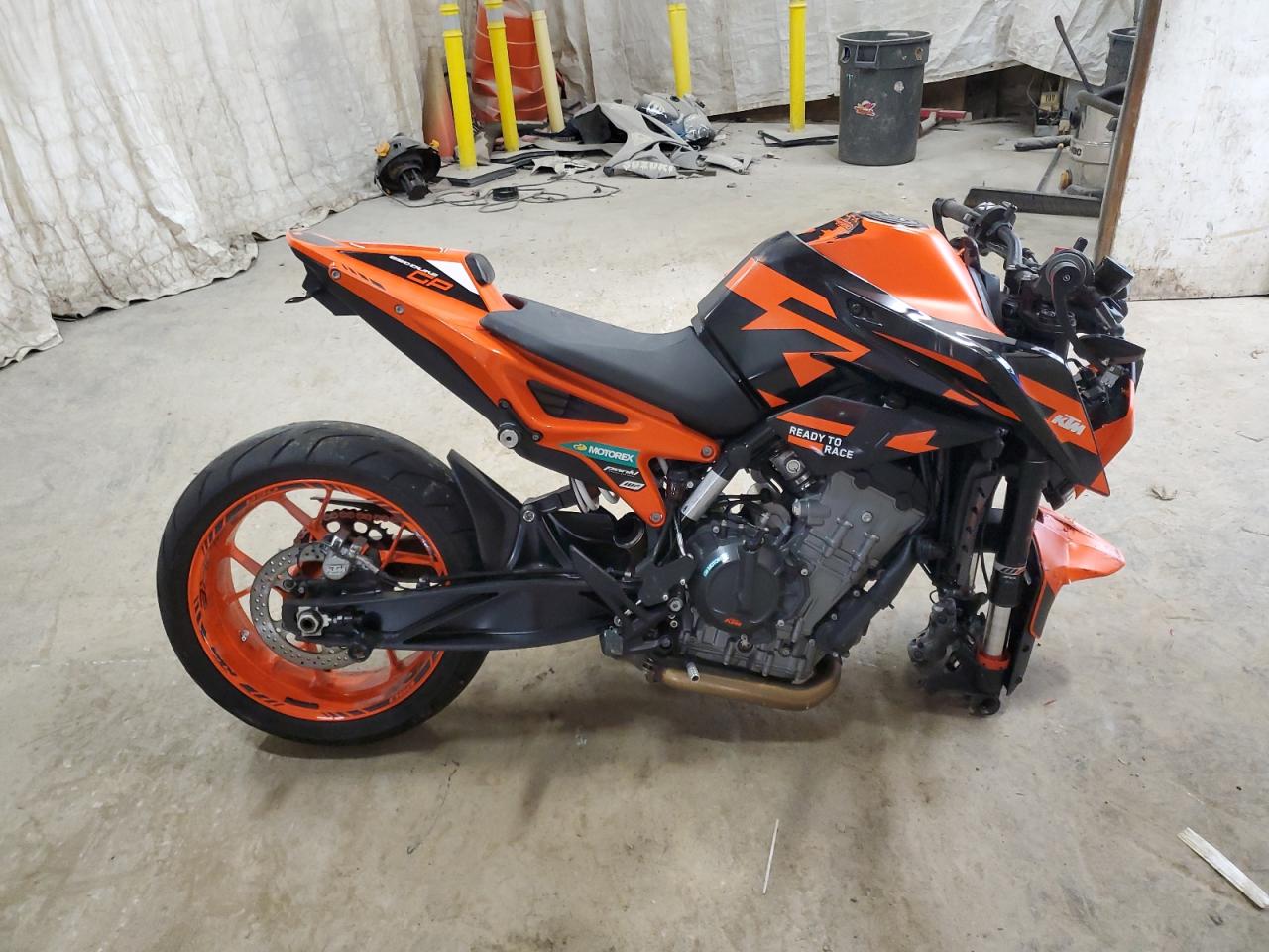 2022 Ktm 890 Duke R VIN: VBKTU9409NM843855 Lot: 76539824