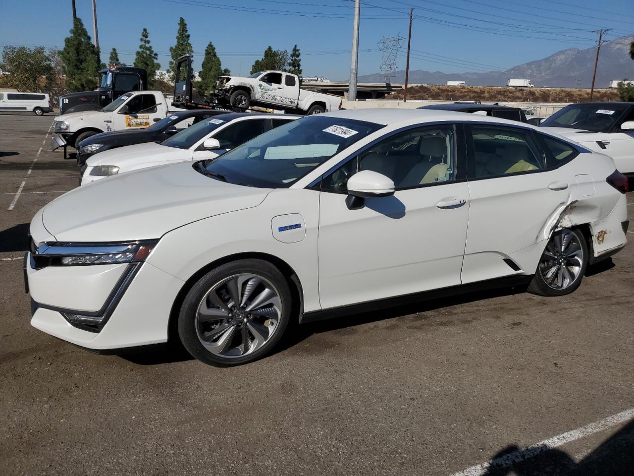 2018 Honda Clarity Touring VIN: JHMZC5F35JC010129 Lot: 77621994