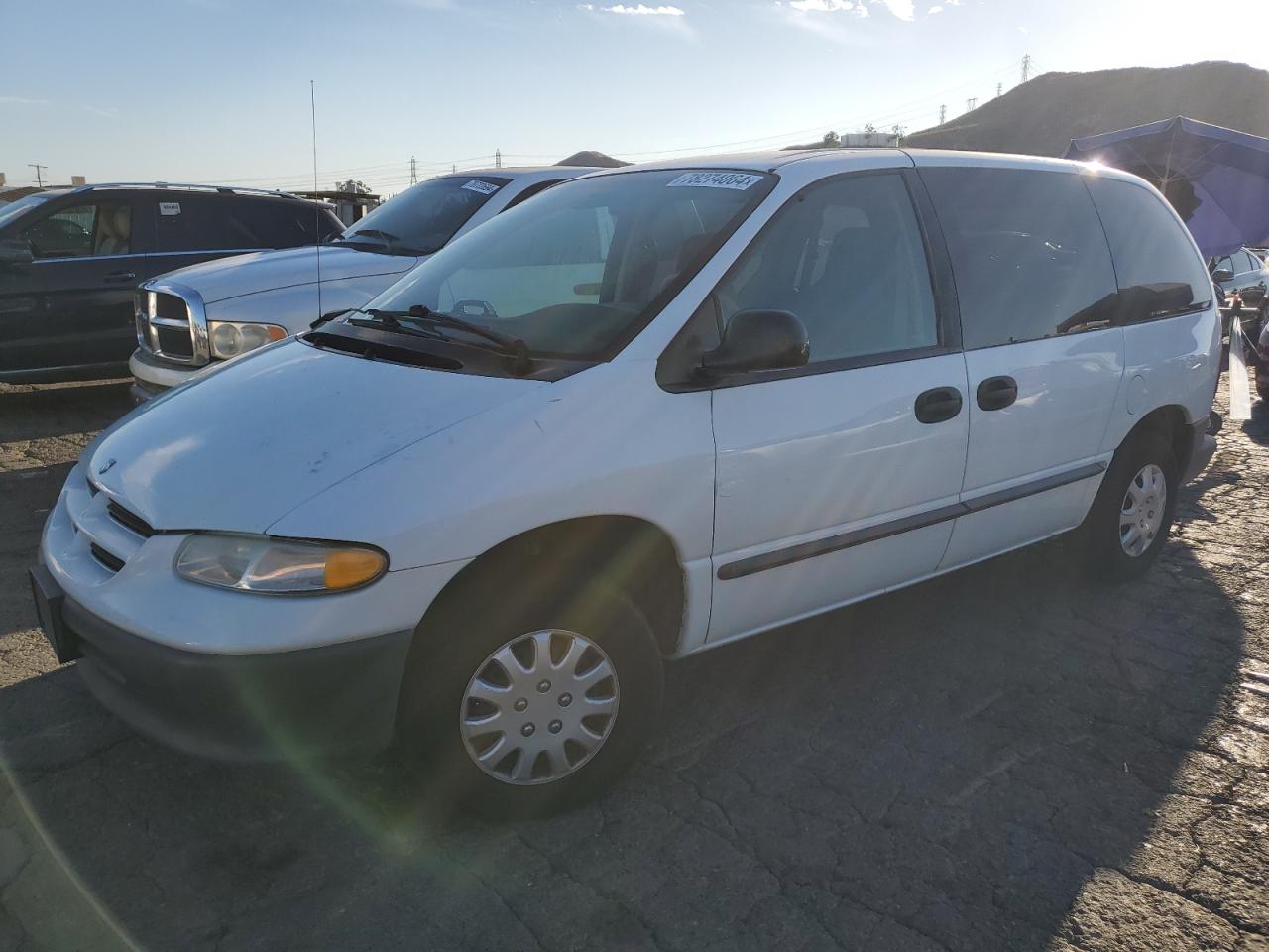 1996 Dodge Caravan VIN: 2B4FP2532TR750043 Lot: 78274064