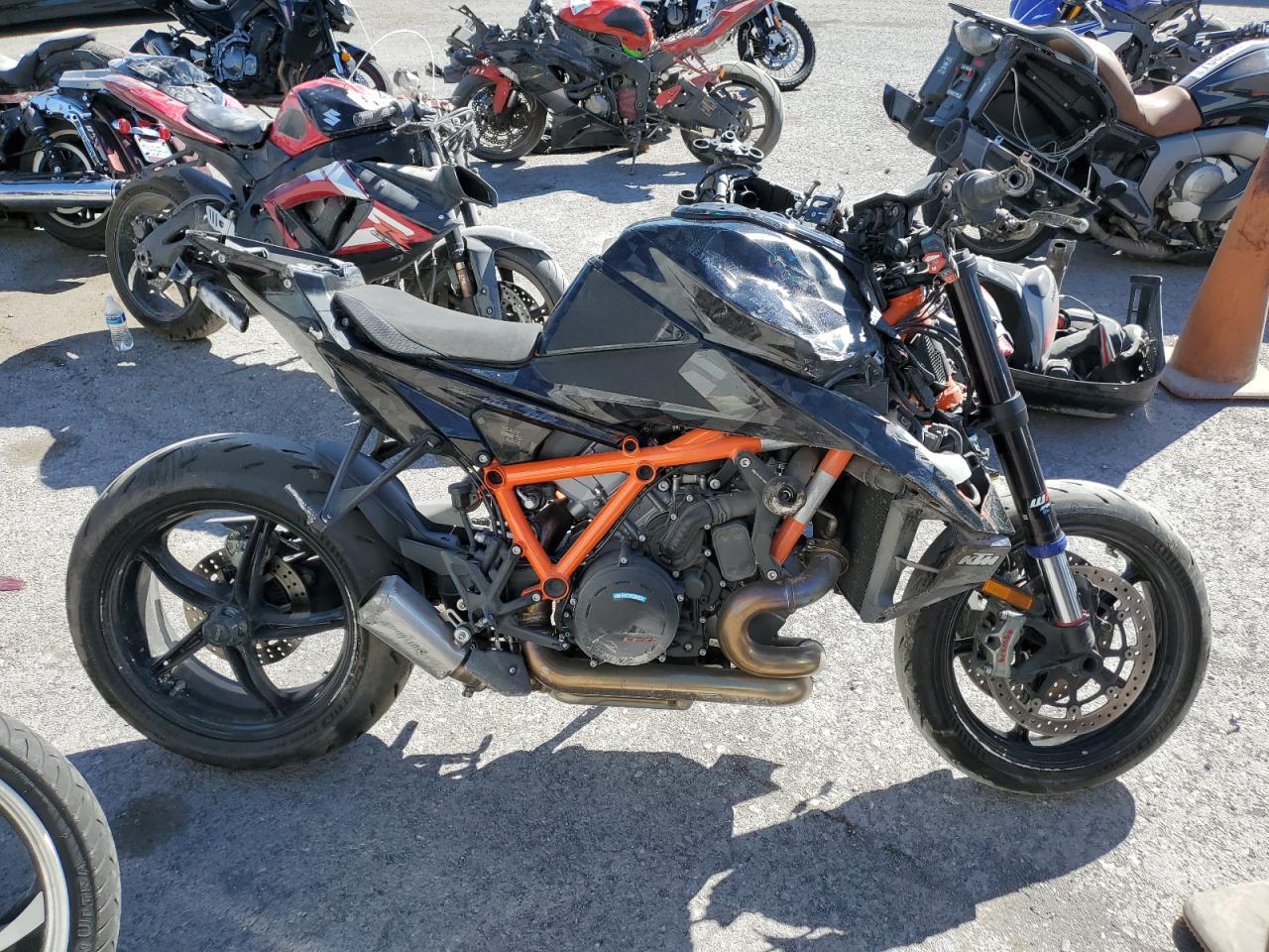 2024 Ktm 1290 Super Duke R VIN: VBKV39403RM989587 Lot: 77821304