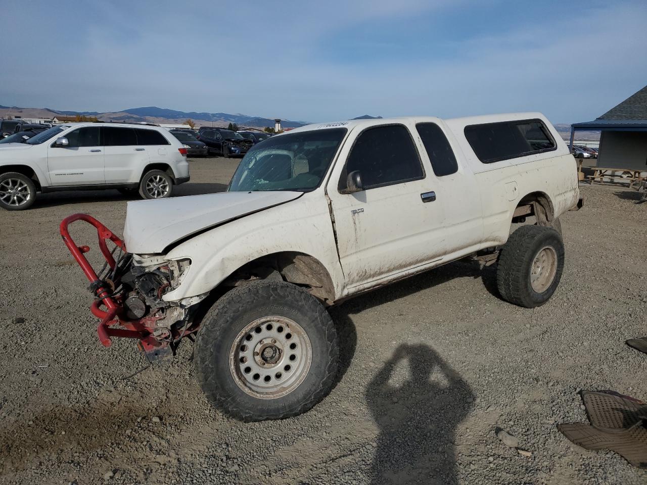 1999 Toyota Tacoma Xtracab VIN: 4TAWN72N0XZ518477 Lot: 77022254