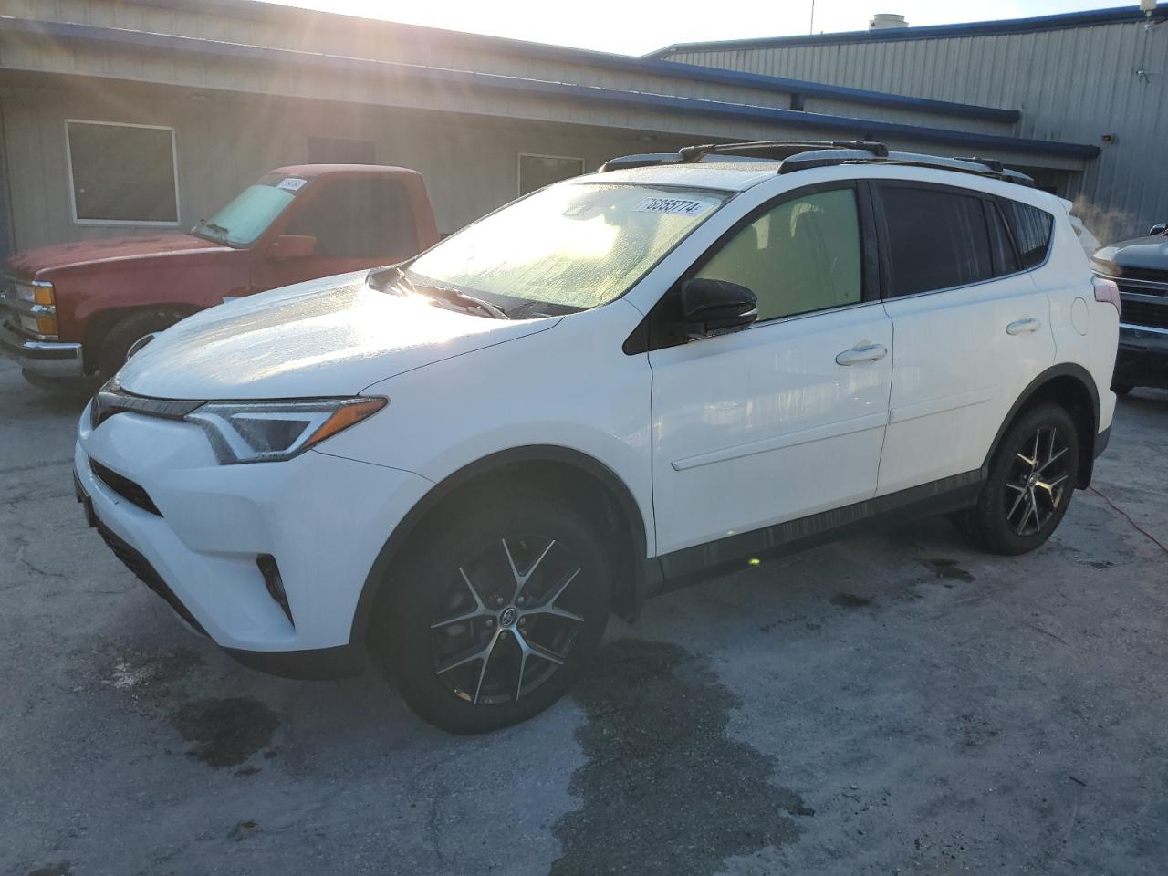 2018 Toyota Rav4 Se VIN: JTMJFREV3JD252590 Lot: 76055774