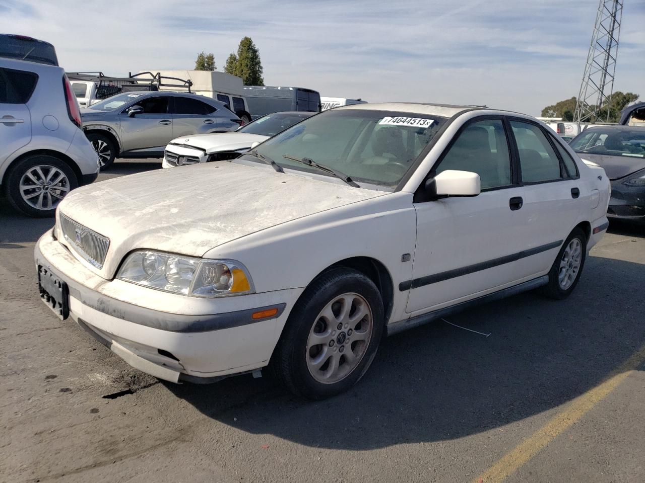 2000 Volvo S40 VIN: YV1VS2554YF477968 Lot: 74644513