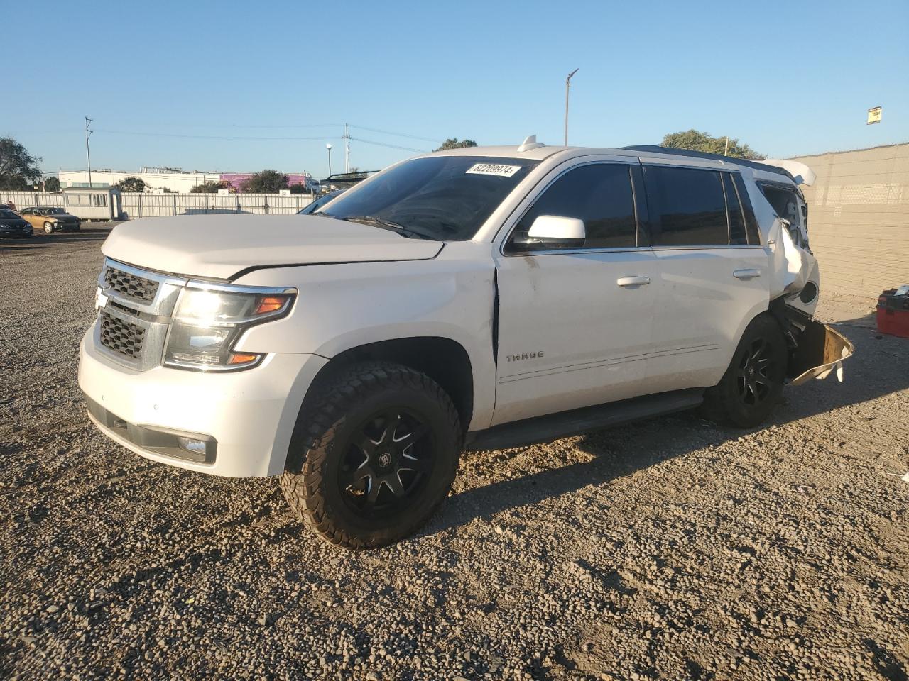 2019 Chevrolet Tahoe K1500 Lt VIN: 1GNSKBKC5KR268859 Lot: 82209974