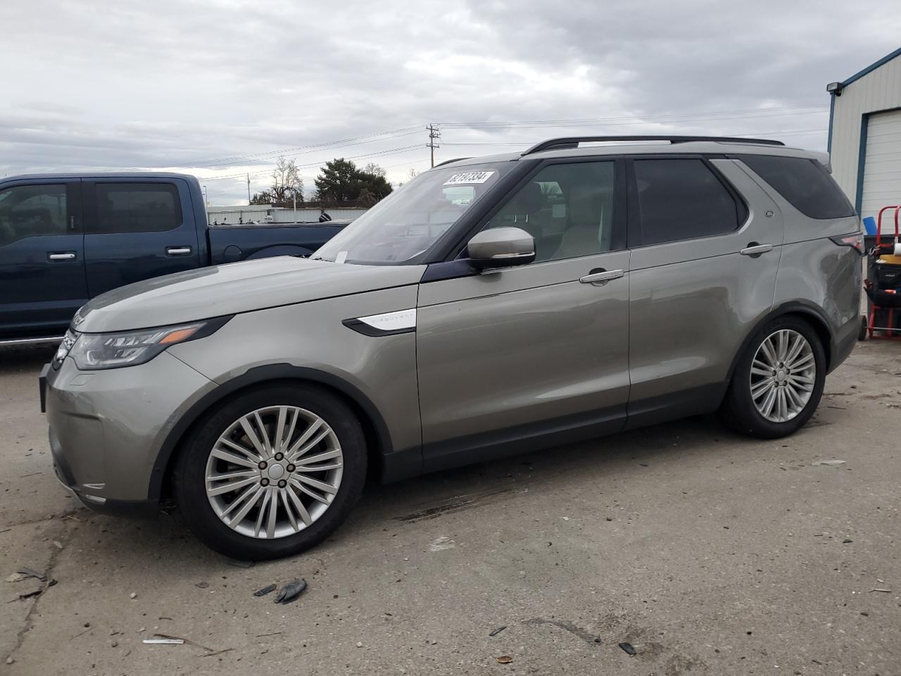 2017 Land Rover Discovery Hse Luxury VIN: SALRHBBKXHA017770 Lot: 82197334