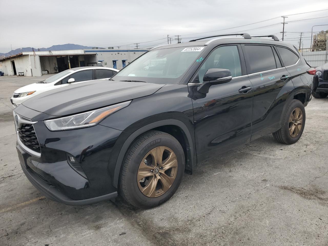 2023 Toyota Highlander Hybrid Bronze Edition VIN: 5TDAARAH1PS526378 Lot: 82252664