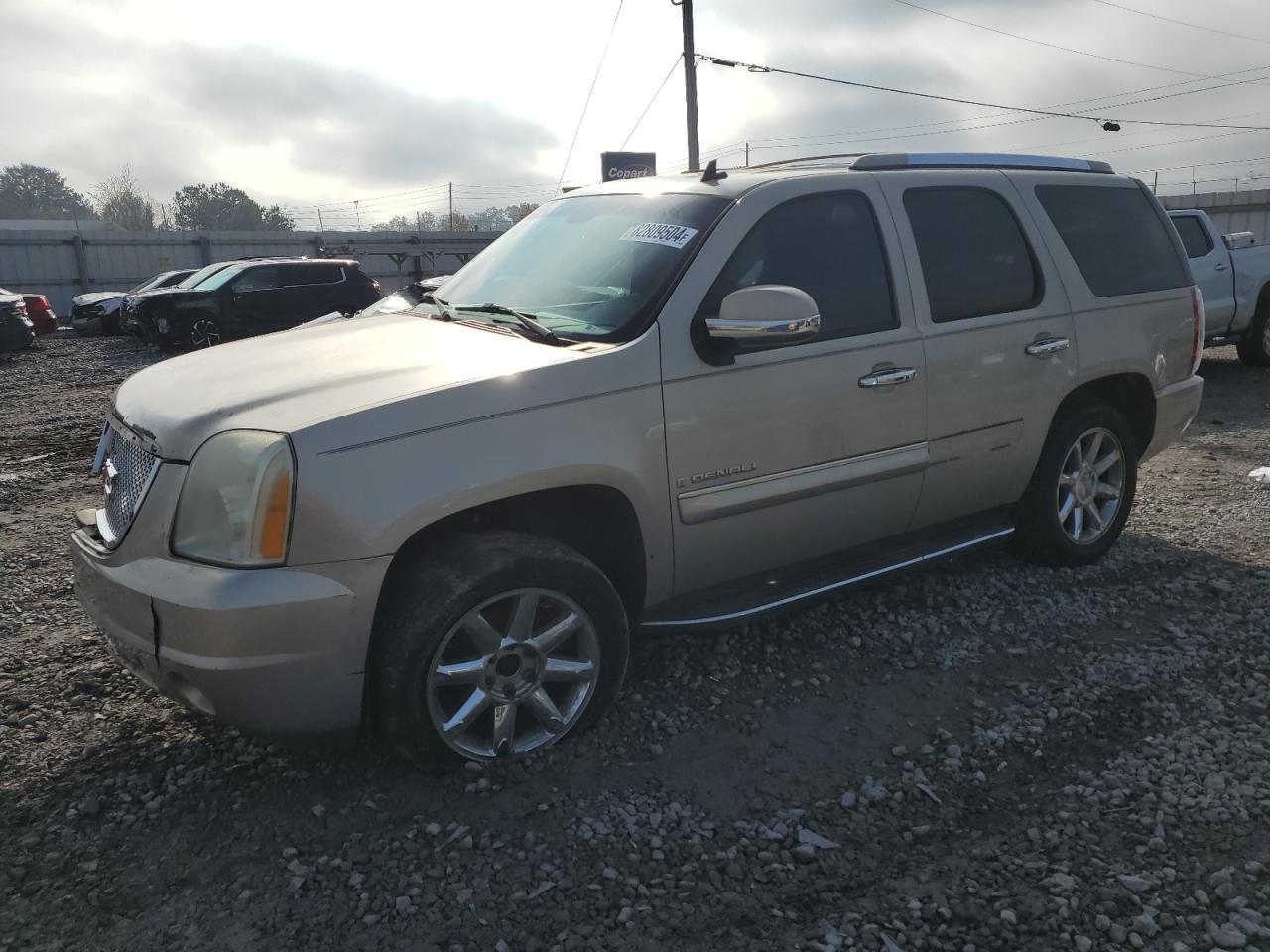 2007 GMC Yukon Denali VIN: 1GKFK63847J275632 Lot: 82809504