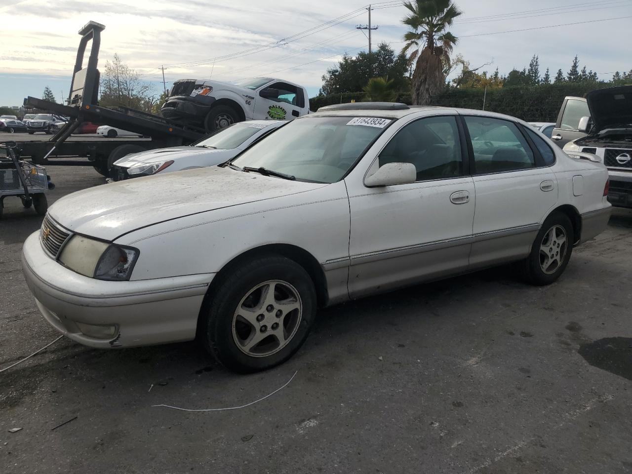 1998 Toyota Avalon Xl VIN: 4T1BF18B1WU269768 Lot: 81643934