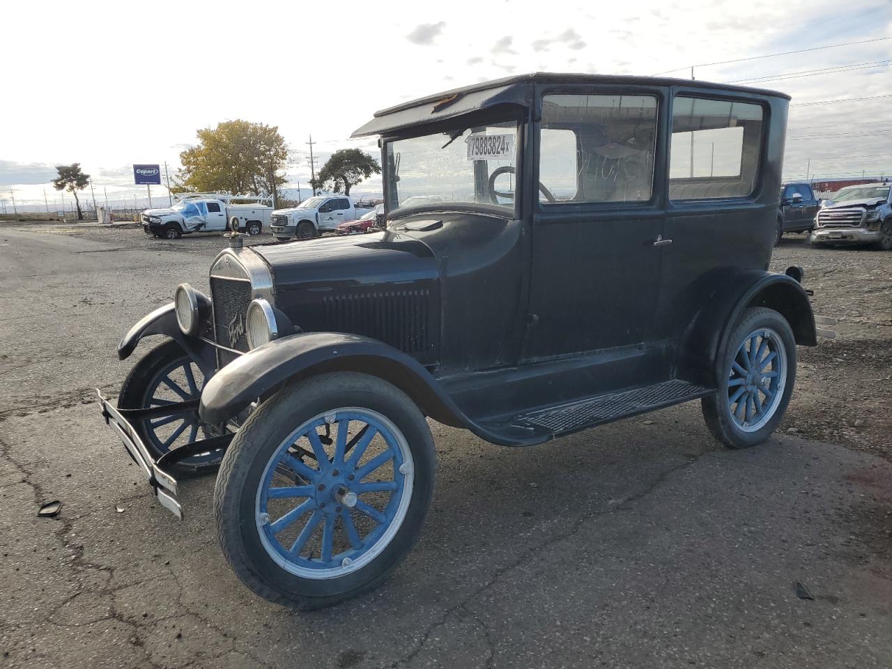 1926 Ford Model T VIN: 13727924 Lot: 79883824