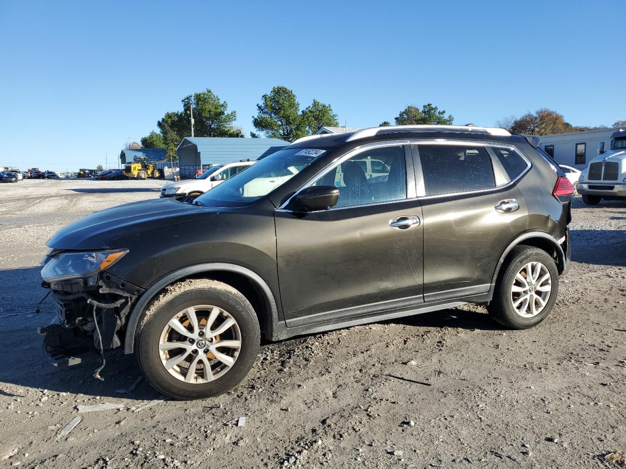 2017 Nissan Rogue S VIN: KNMAT2MV3HP563673 Lot: 81492284