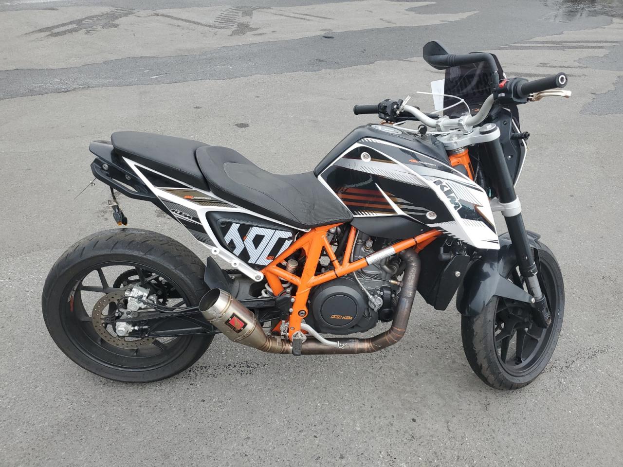 2015 Ktm 690 Duke VIN: VBKLDT401FM771774 Lot: 81857064