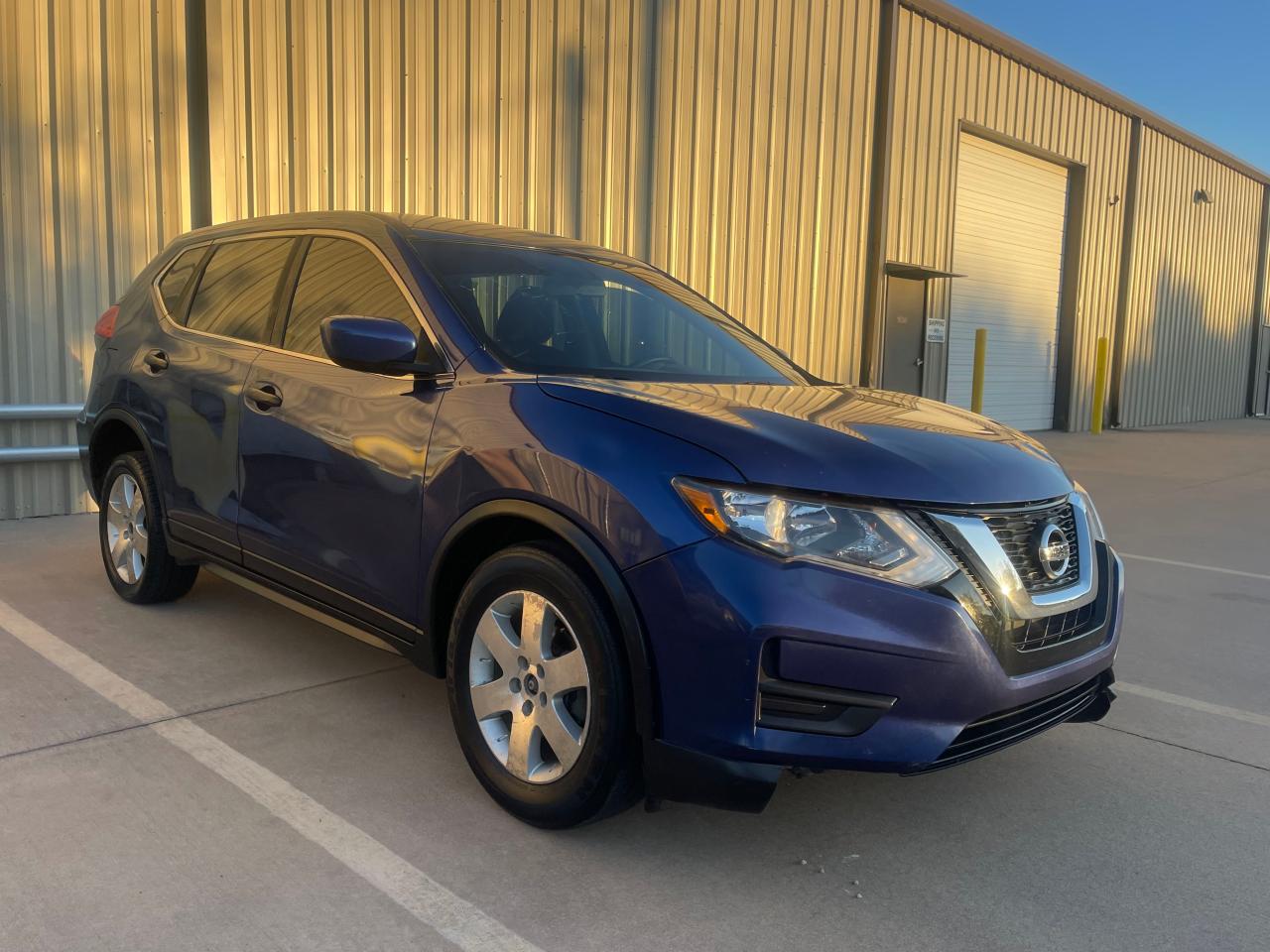 2017 Nissan Rogue S VIN: KNMAT2MT0HP558476 Lot: 83257104