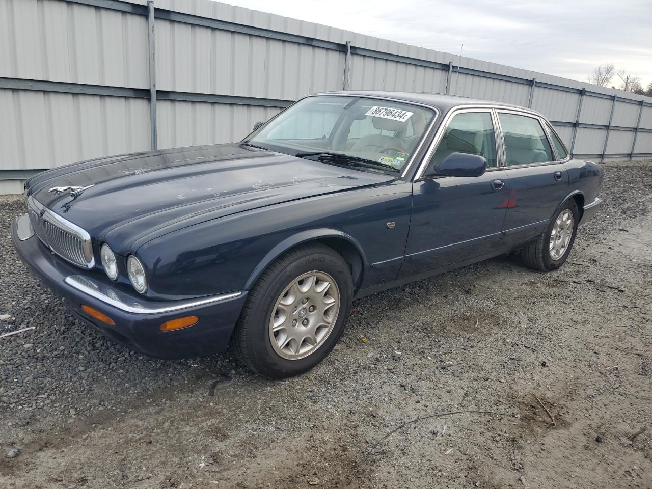 2001 Jaguar Xj8 VIN: SAJDA14C41LF38763 Lot: 86796434