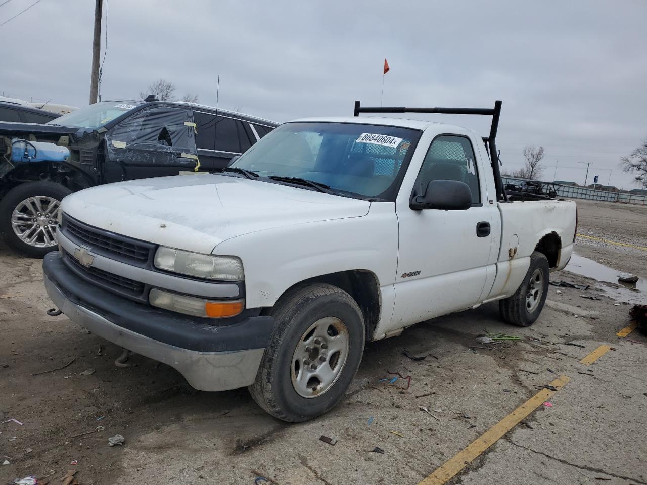 2000 Chevrolet Silverado C1500 VIN: 1GCEC14V2YZ292346 Lot: 86840604