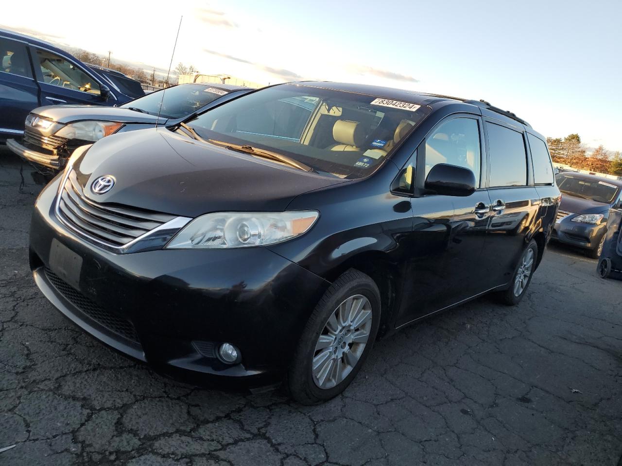 2013 Toyota Sienna Xle VIN: 5TDDK3DC8DS051301 Lot: 83042324