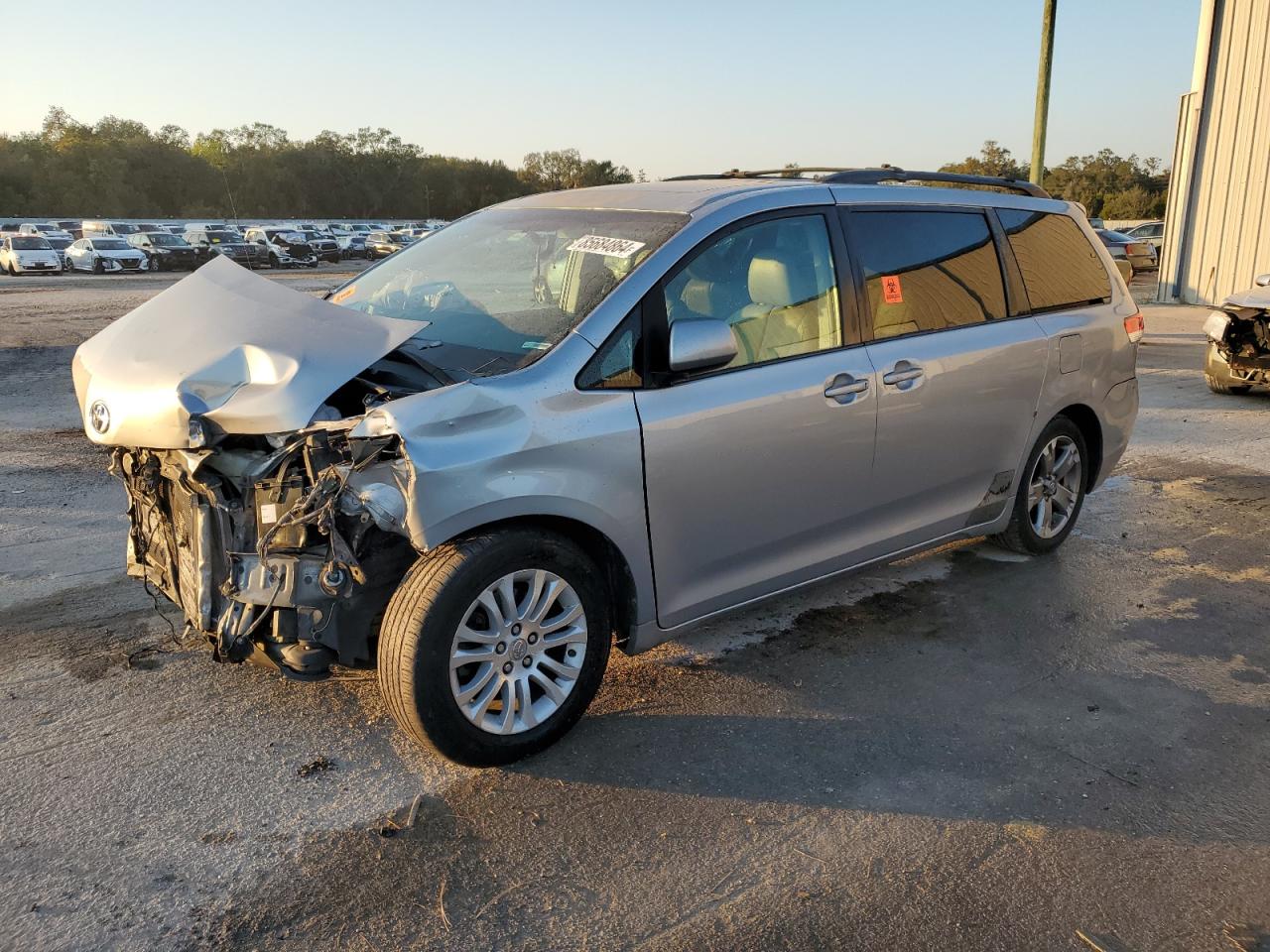 2011 Toyota Sienna Xle VIN: 5TDYK3DC6BS152982 Lot: 85684864