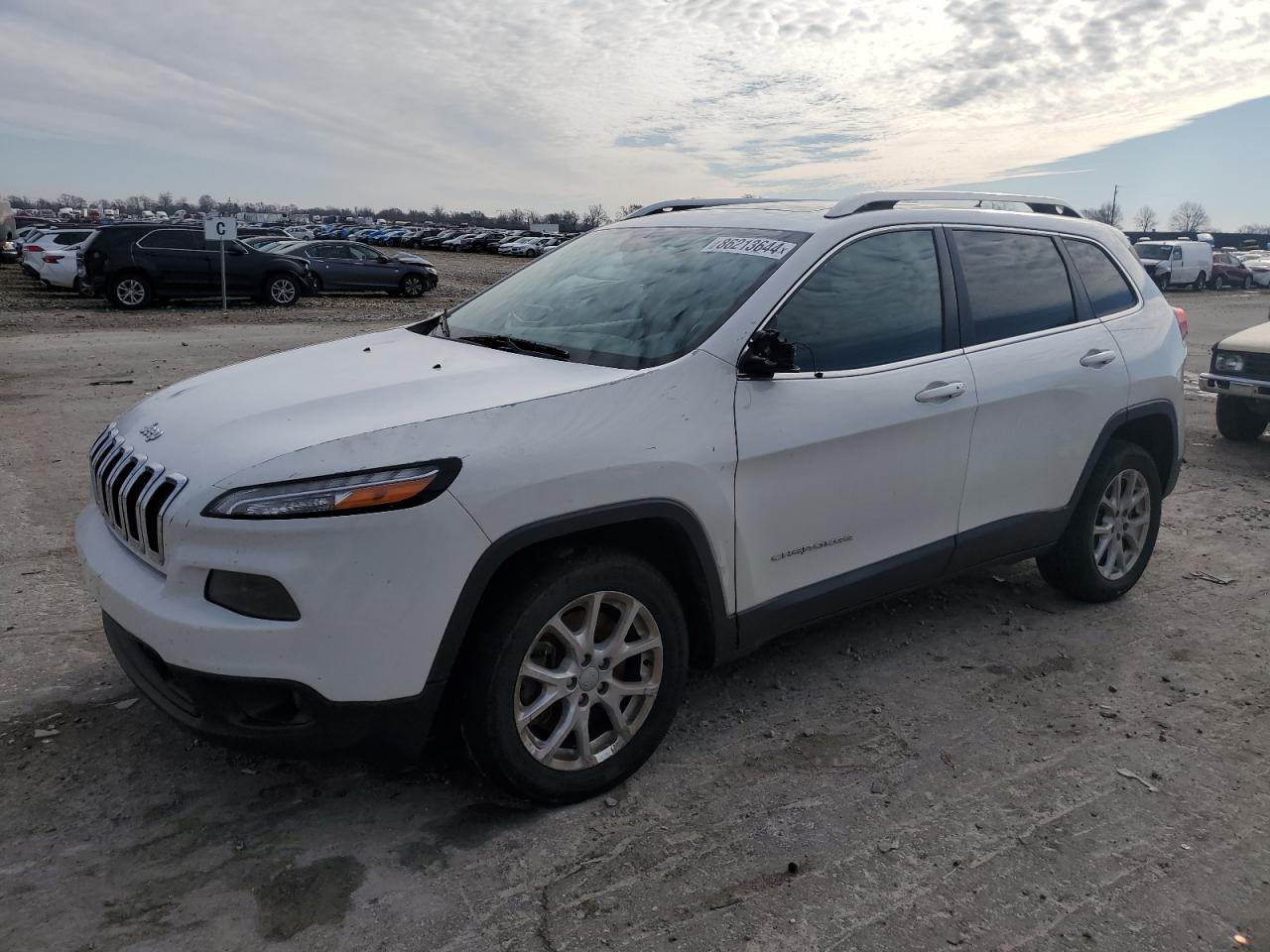 2015 Jeep Cherokee Latitude VIN: 1C4PJLCSXFW642550 Lot: 86213644