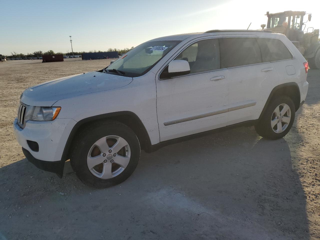 2013 Jeep Grand Cherokee Laredo VIN: 1C4RJFAG0DC618992 Lot: 81808354