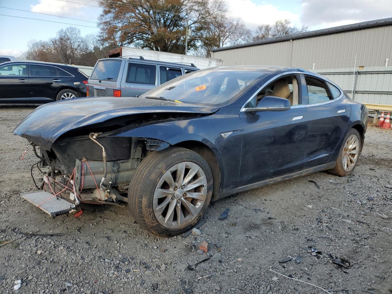 2013 Tesla Model S VIN: 5YJSA1CN8DFP22472 Lot: 83310214