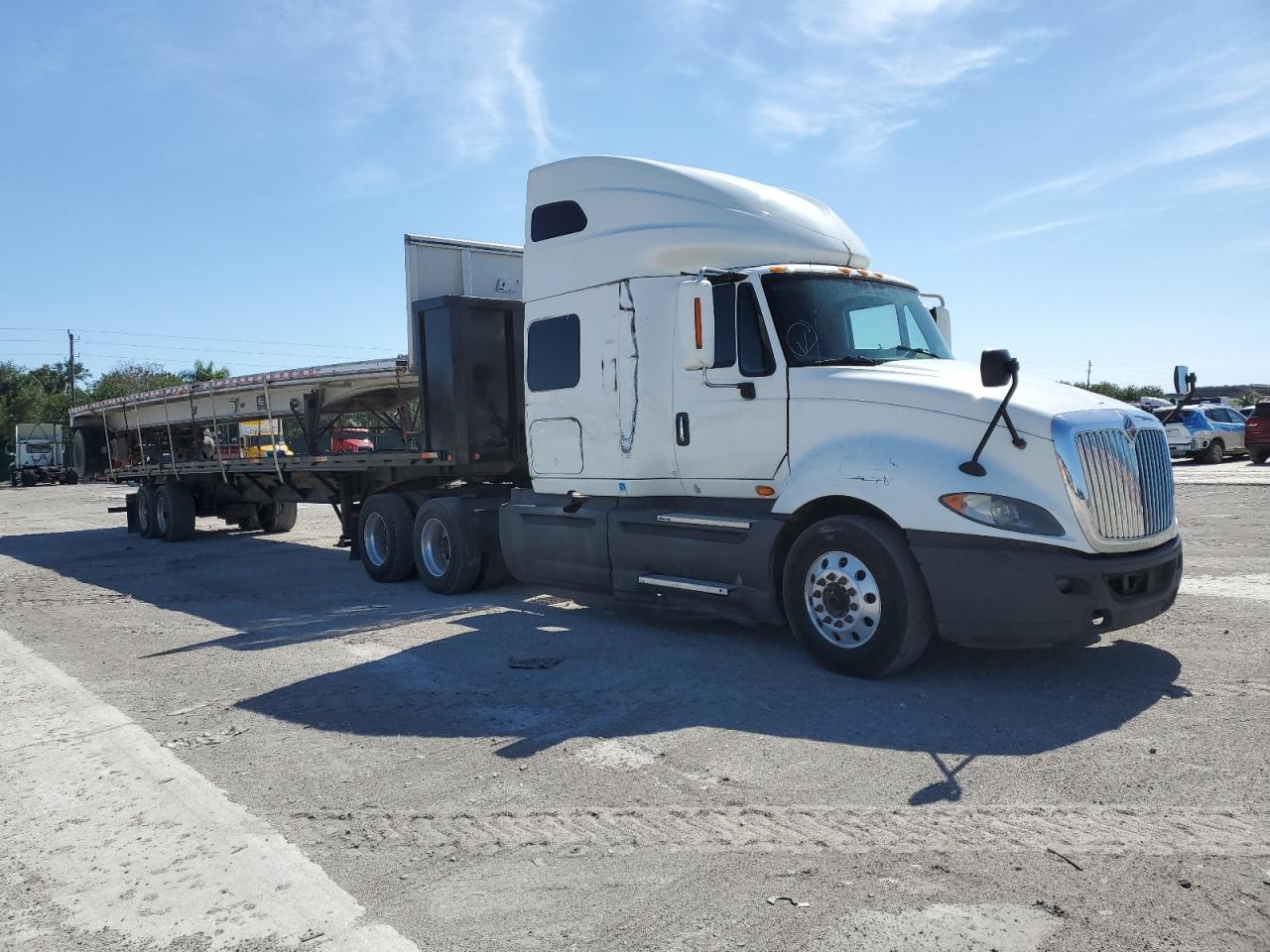 2017 International Prostar VIN: 3HSDJSNRXHN515146 Lot: 84732384