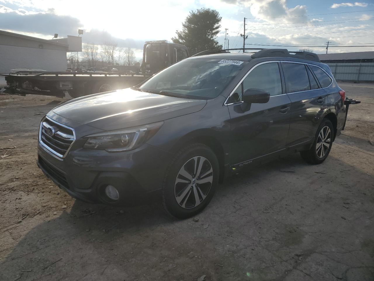 2018 Subaru Outback 3.6R Limited VIN: 4S4BSENC1J3392159 Lot: 85227944