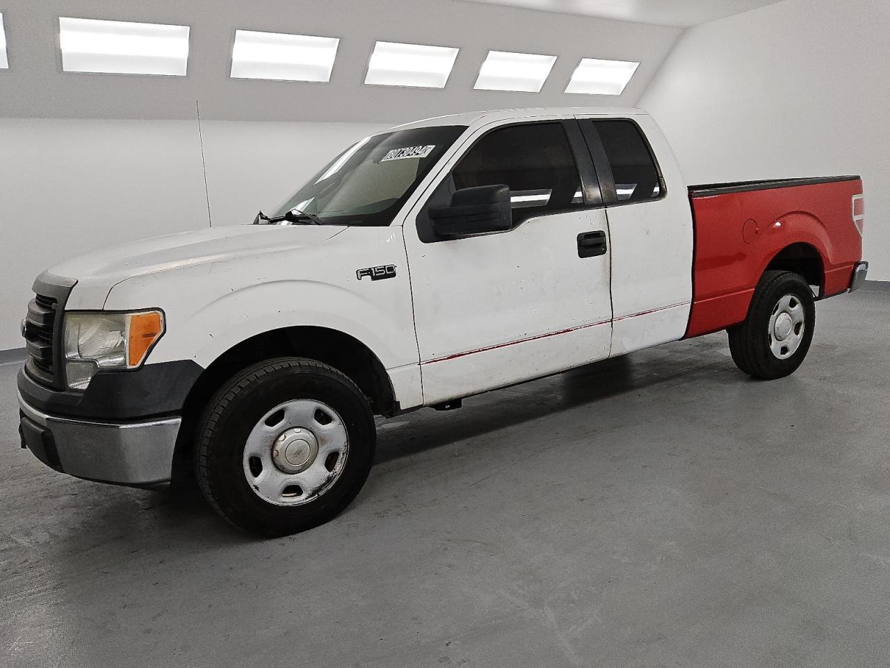 2014 Ford F150 Super Cab VIN: 1FTEX1CM2EKF11095 Lot: 80730494