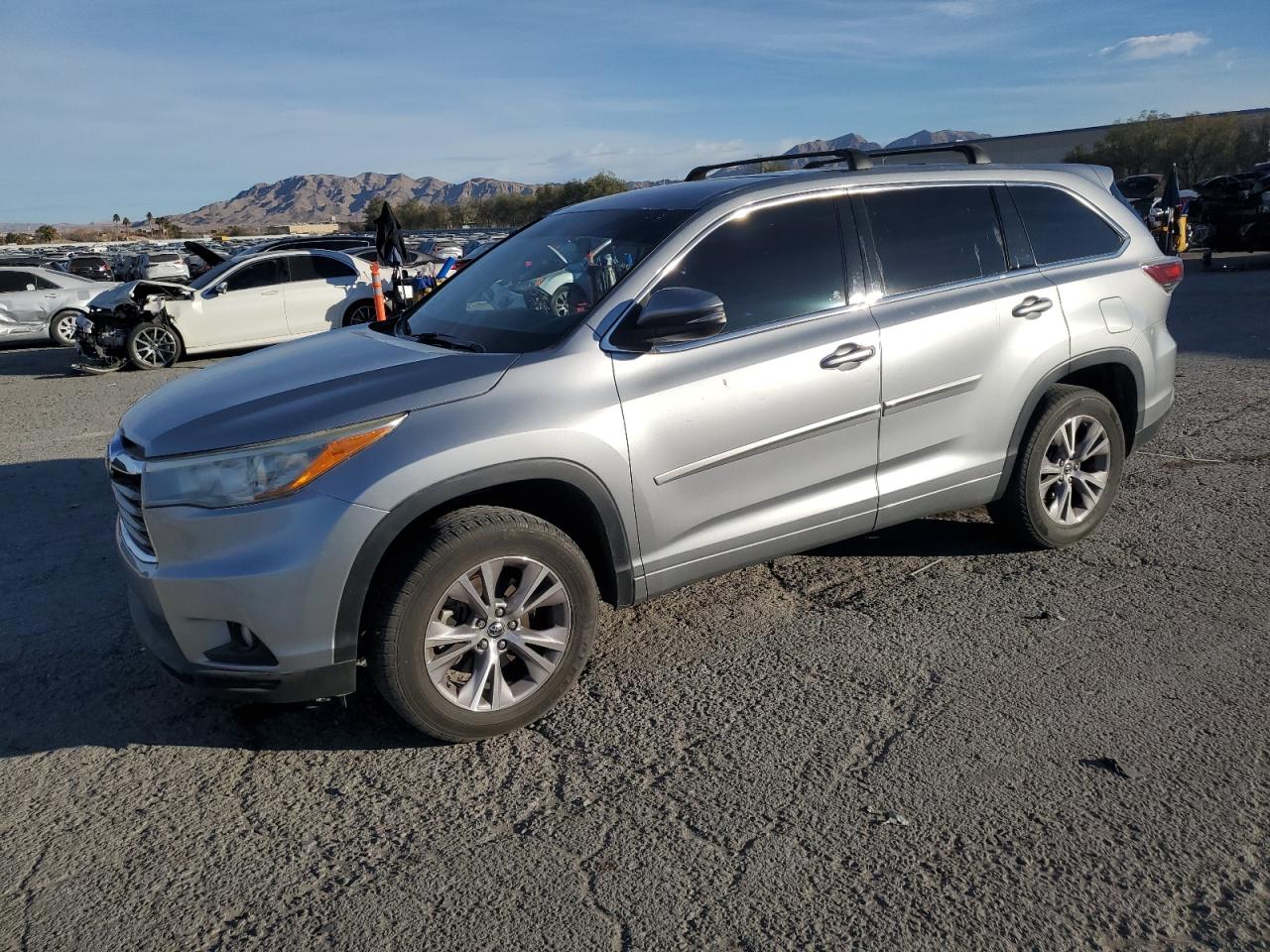 2016 Toyota Highlander Le VIN: 5TDZKRFH4GS140756 Lot: 86403634