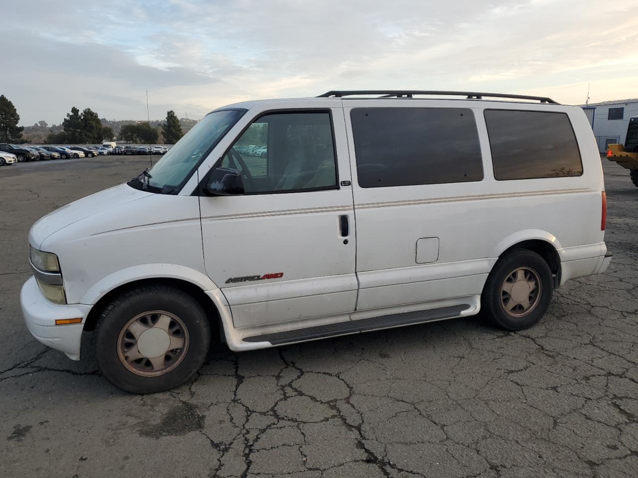 2002 Chevrolet Astro VIN: 1GNEL19X52B103528 Lot: 86929124