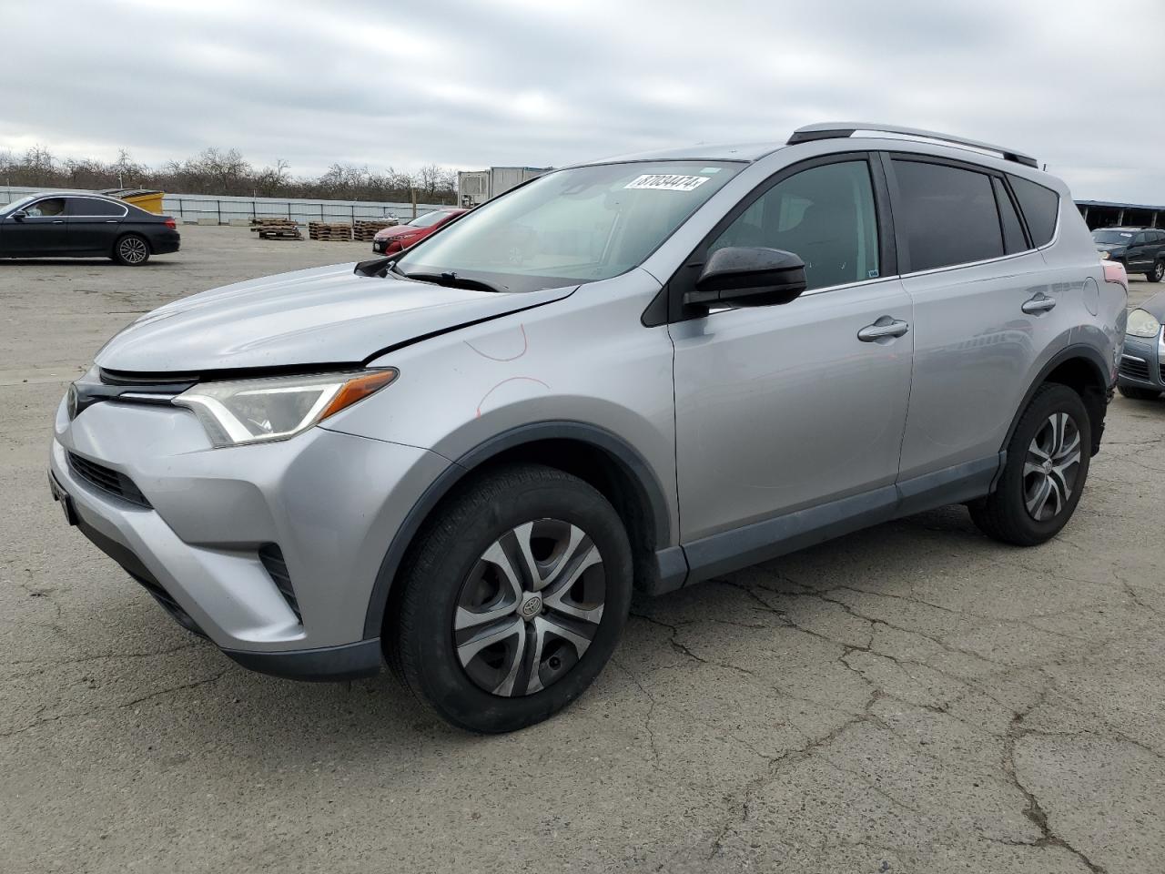 2018 Toyota Rav4 Le VIN: 2T3BFREV5JW715529 Lot: 87034474