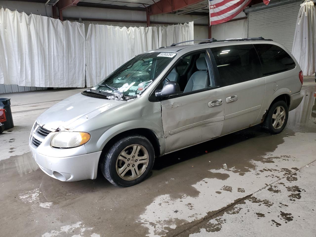 2005 Dodge Grand Caravan Sxt VIN: 2D4GP44L35R153932 Lot: 83365284