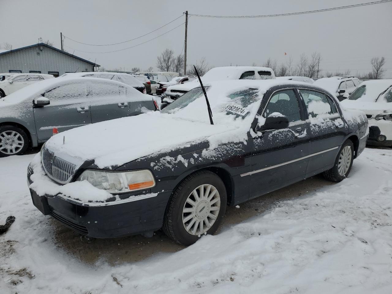 2005 Lincoln Town Car Signature Limited VIN: 1LNHM82WX5Y668531 Lot: 81623874