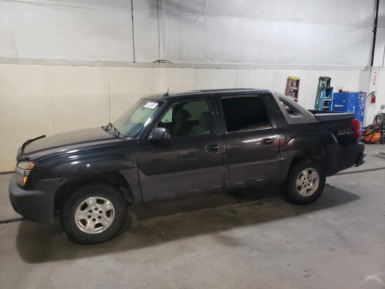 2005 Chevrolet Avalanche K1500 VIN: 3GNEK12Z15G157211 Lot: 81684314