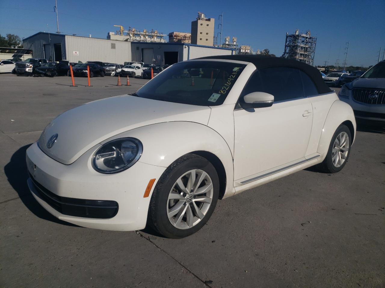 2013 Volkswagen Beetle VIN: 3VW5L7AT3DM811628 Lot: 82642144