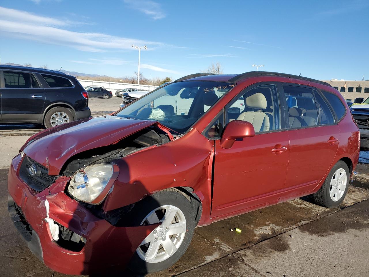 2008 Kia Rondo Base VIN: KNAFG525X87208687 Lot: 85998294