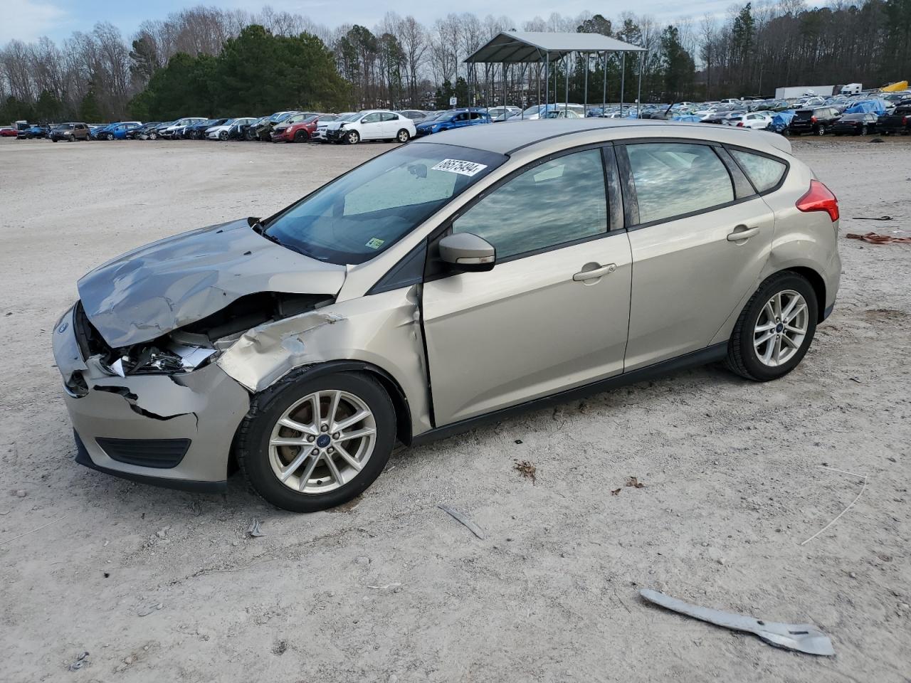 2015 Ford Focus Se VIN: 1FADP3K2XFL304673 Lot: 86575494