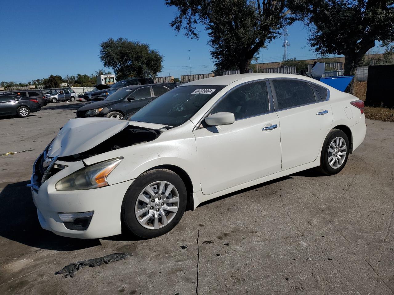 2015 Nissan Altima 2.5 VIN: 1N4AL3AP1FN330823 Lot: 84689864