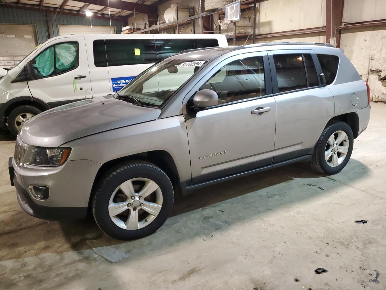 2015 Jeep Compass Latitude VIN: 1C4NJDEB3FD232095 Lot: 85892594