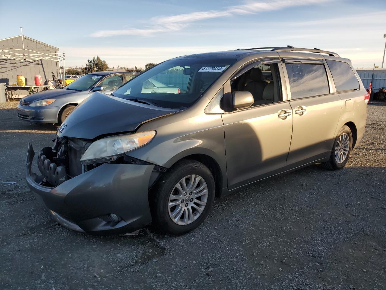 2012 Toyota Sienna Xle VIN: 5TDYK3DC3CS197895 Lot: 87228434