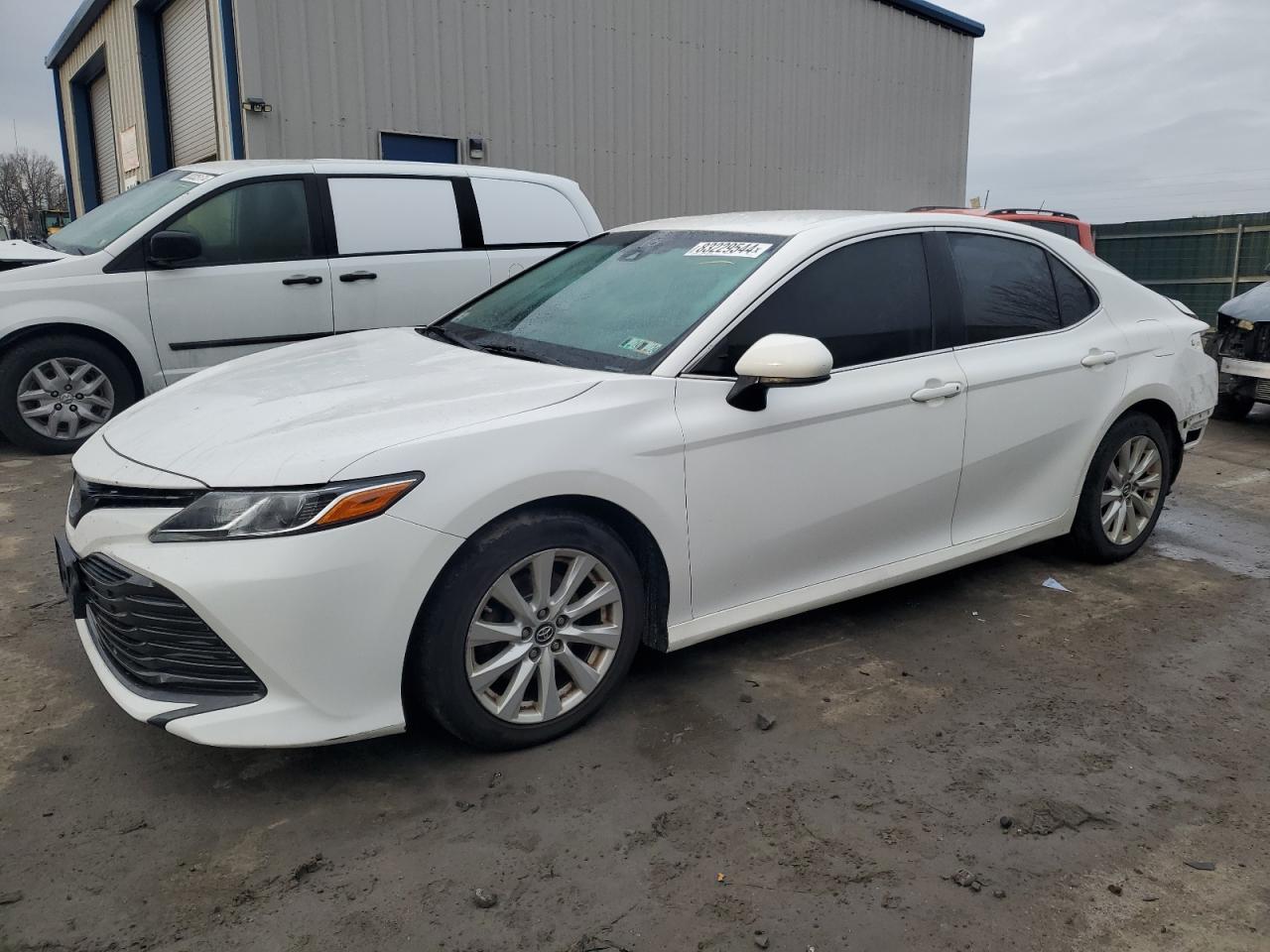 2018 Toyota Camry L VIN: 4T1B11HK6JU100787 Lot: 83229544