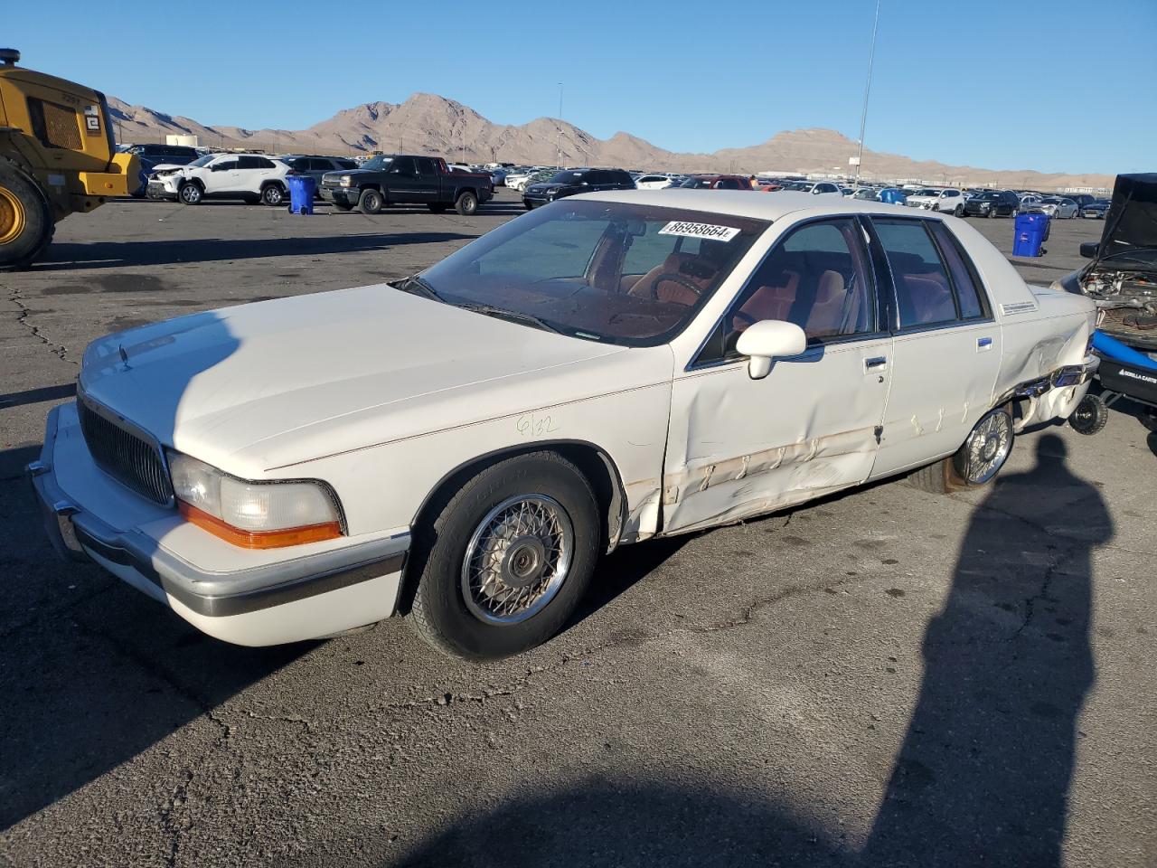 1992 Buick Roadmaster VIN: 1G4BN5379NR445318 Lot: 86958664