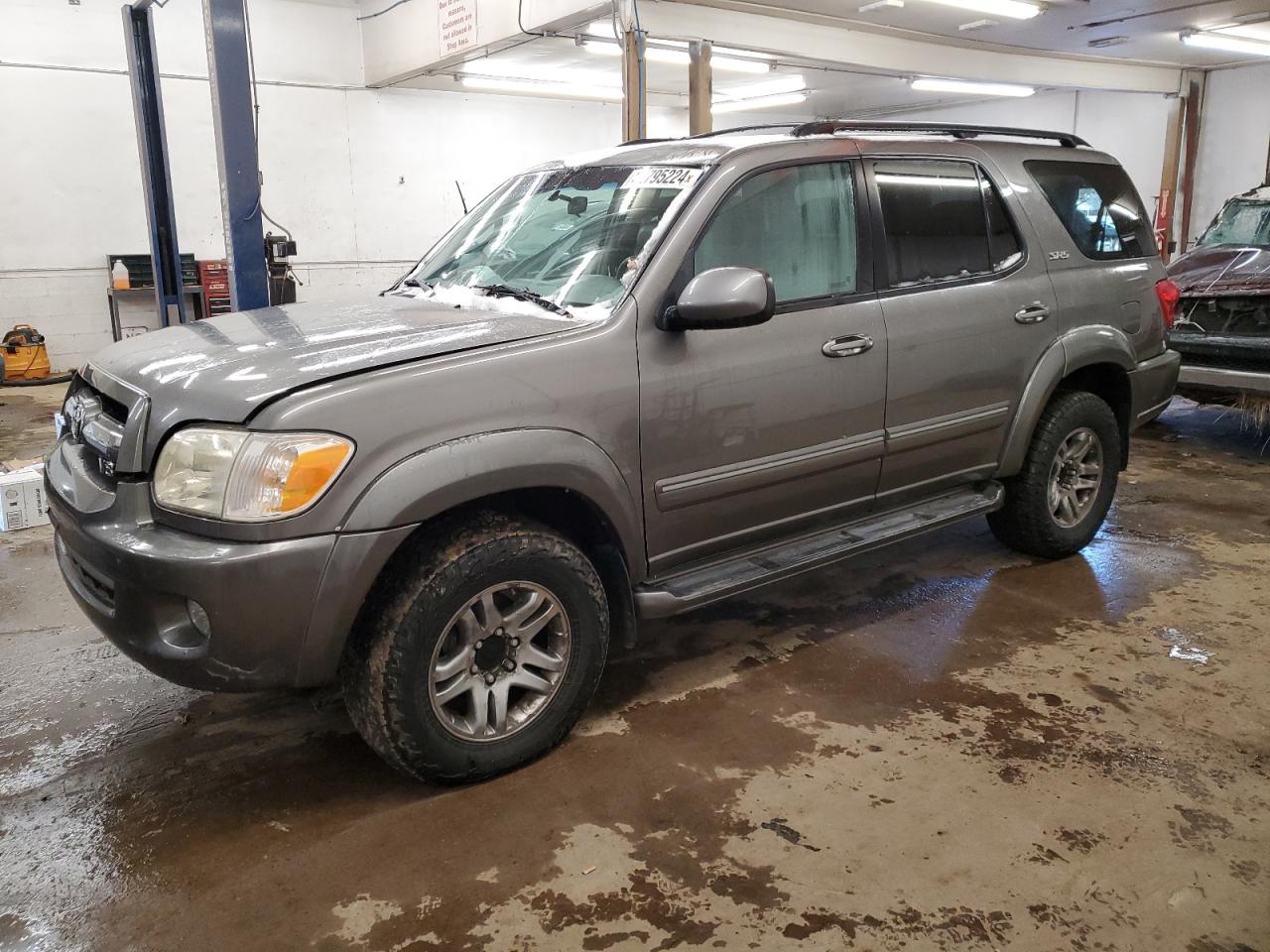 2005 Toyota Sequoia Sr5 VIN: 5TDBT44A15S243752 Lot: 82795224