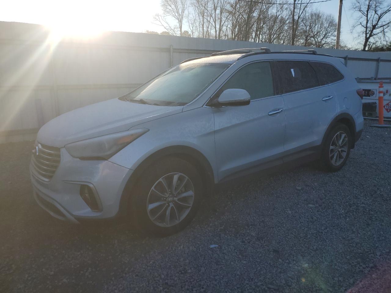 2017 Hyundai Santa Fe Se VIN: KM8SN4HF7HU218155 Lot: 86324594