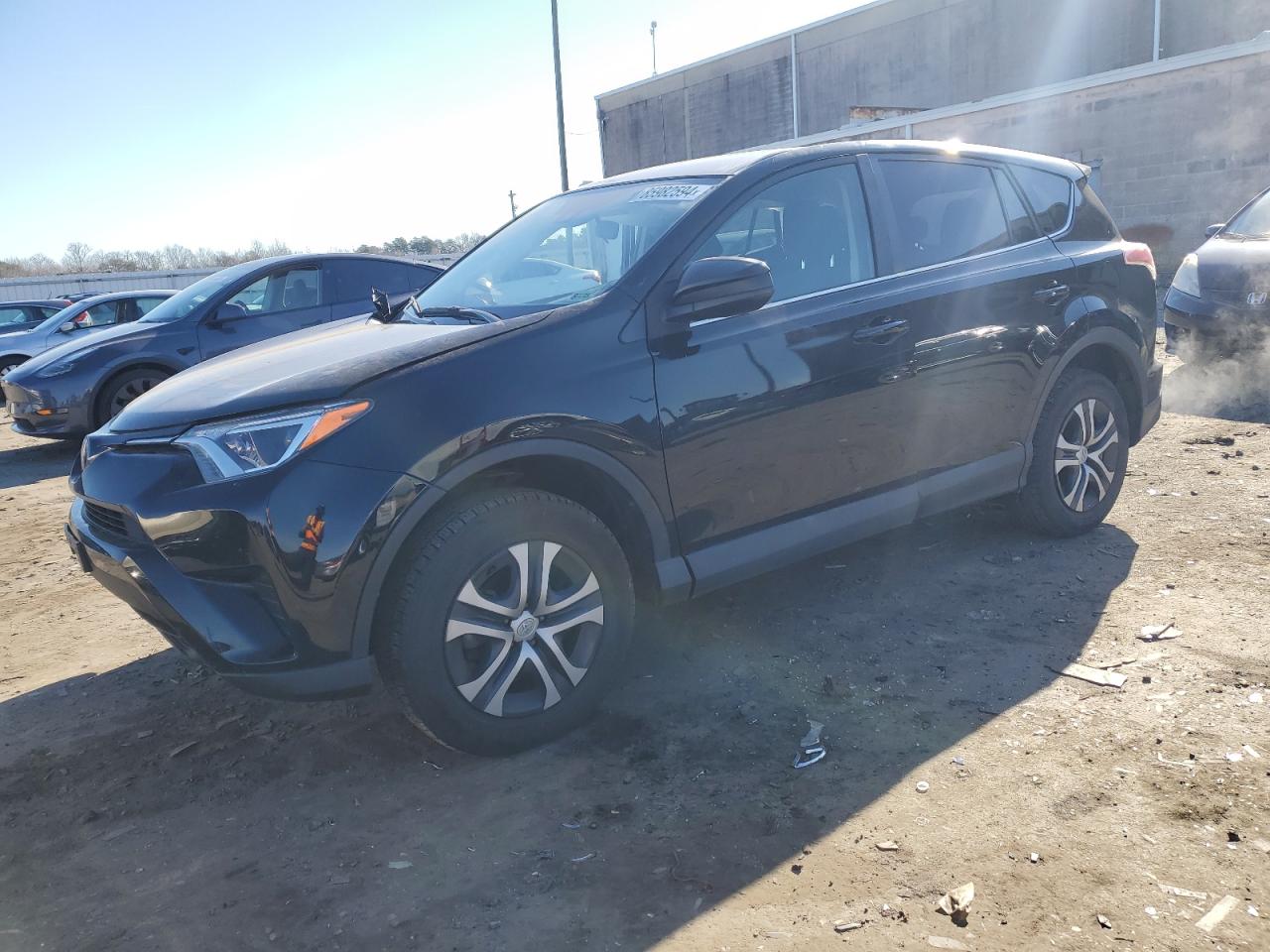 2018 Toyota Rav4 Le VIN: 2T3BFREV5JW771373 Lot: 85982594