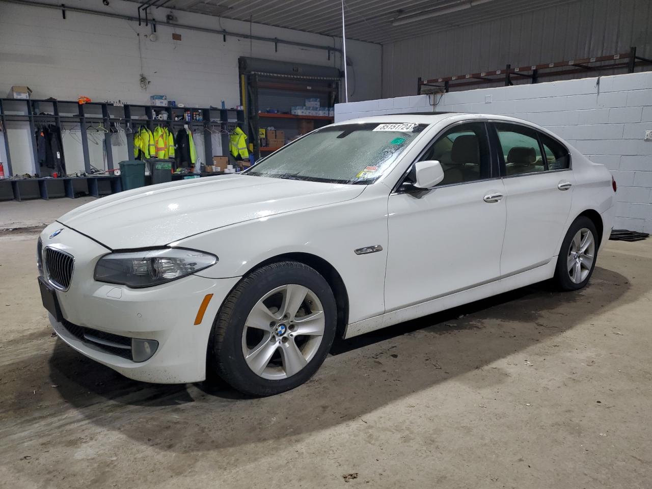 2013 BMW 528 Xi VIN: WBAXH5C5XDD109766 Lot: 85151724